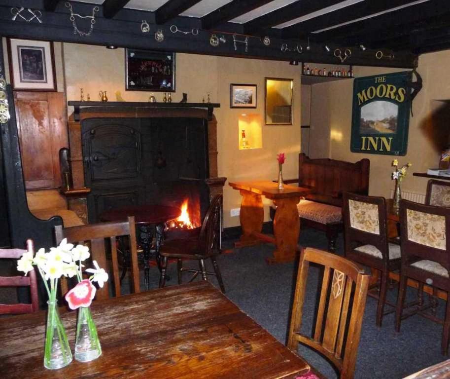 Moors Inn Appleton le Moors Экстерьер фото
