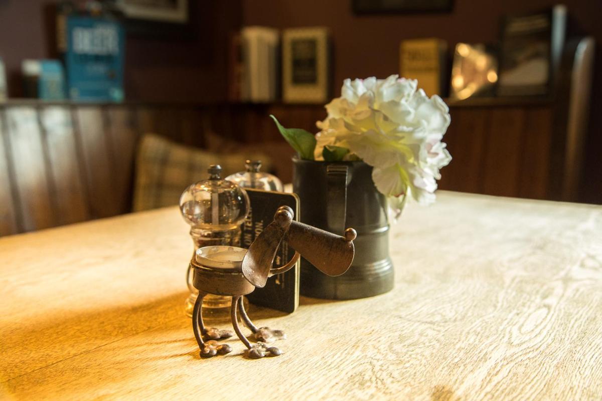Moors Inn Appleton le Moors Экстерьер фото